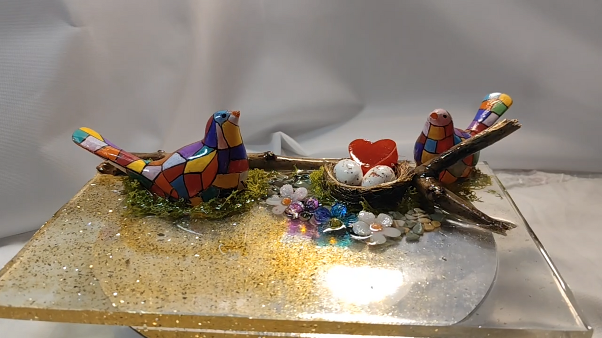 Vassoio decorativo con nido e cuore di mamma